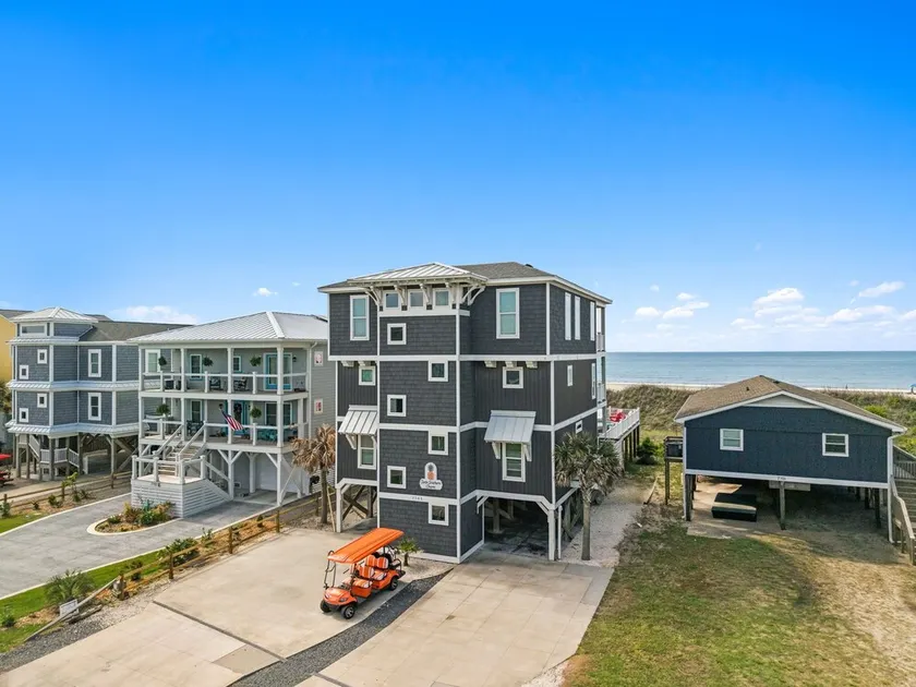 Experience beachfront luxury at Suite Southern Charm, Oak Island's perfect getaway for 30! - Image 1