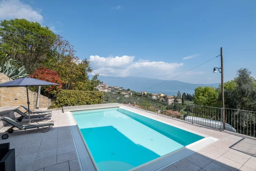 Fantastic Villa with Private Pool, Lake View & Terraces; Double Garage - Image 1