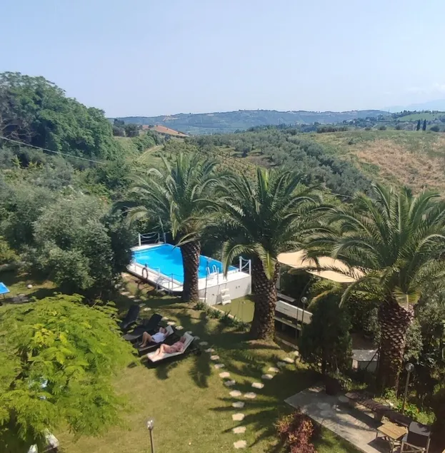 Country house in the hills 8 km from St. Benedict of T. Mediterranean Atmosphere - Image 1