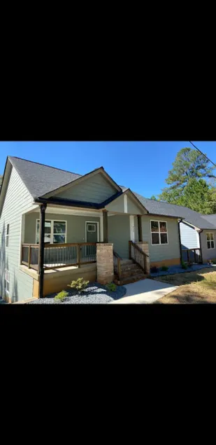 ***** Marvel escape to quaint downtown Waxhaw***** - Image 1
