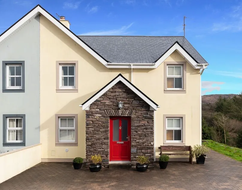 Salmons Leap Sneem Village Kerry - Image 1