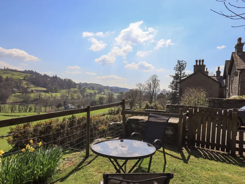 BOXWOOD COTTAGE, pet friendly, with open fire in Troutbeck - Image 1
