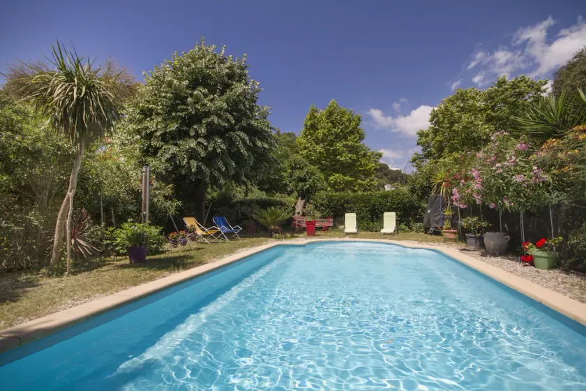 Piscine chauffée sécurisée, appartement climatisé dans villa à  800 m de la mer - Image 1