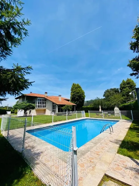 María Bonita Chalet. Full rental with private pool, barbecue and garden  - Image 1