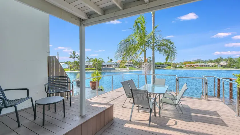 Isle Of Palms 120 - Absolute Waterfront Villa - Min. 3 Night Stays! - Image 1