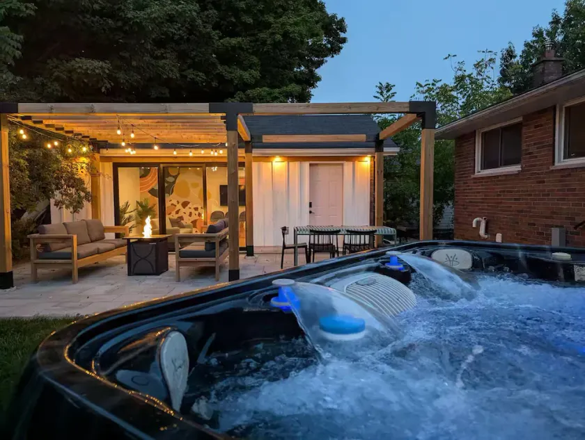 NEW Professionally Designed 8 Bed Home (w. 2 Sandbanks Passes) - Image 1