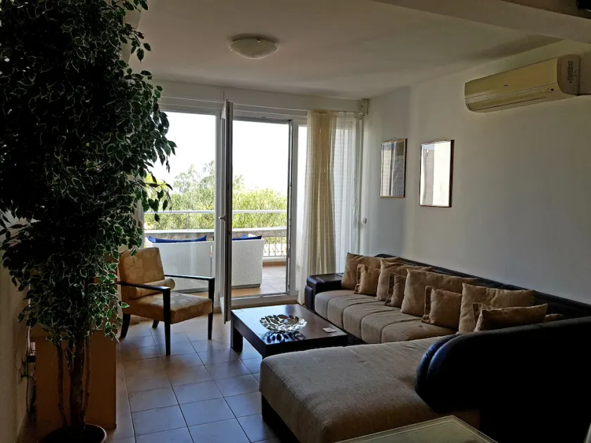 Beautiful, Modern Apartment with Spectacular Sea/Mountain Views - Image 1