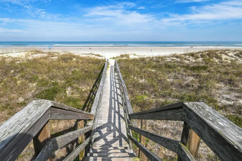 Windswept Sands, 4 Bedroom, Ocean front, Pool, Sleeps 10 - Image 1