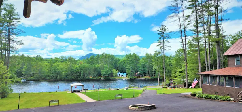 Waterfront Cottages near Lake George and Saratoga Springs - Image 1