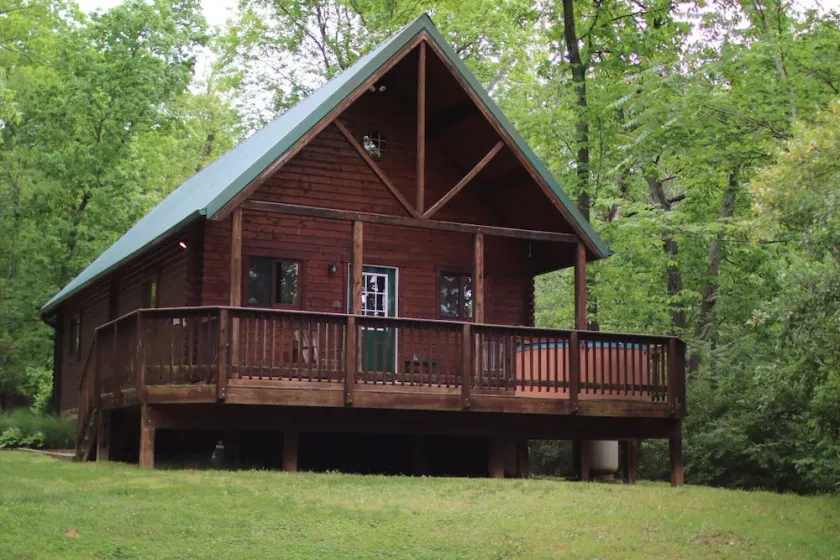 Reel-It-In Cabin est niché entre le Massanutten Mtn. Et la rivière Shenandoah - Image 1
