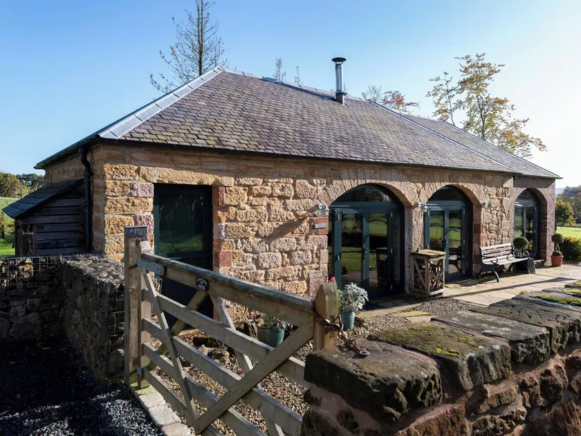 2 bedroom accommodation in Mauchline, near Ayr - Image 1