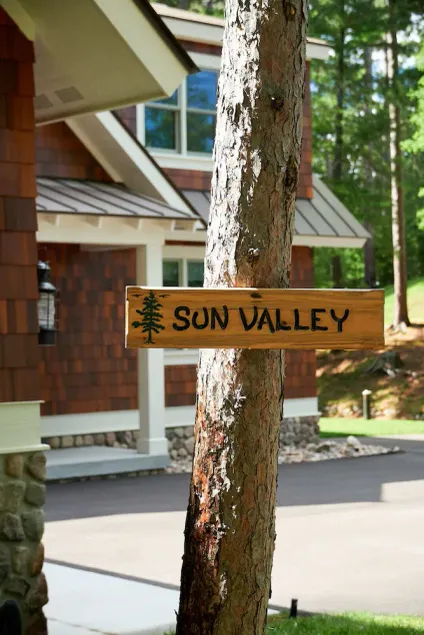 Sun Valley Luxury Lake Home - Newer Construction on Sandy Shore of Spider Lake  - Image 1