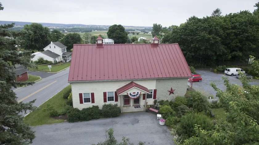 Historic Building, Quiet Location in Beautiful Lancaster County, Stella Side - Image 1