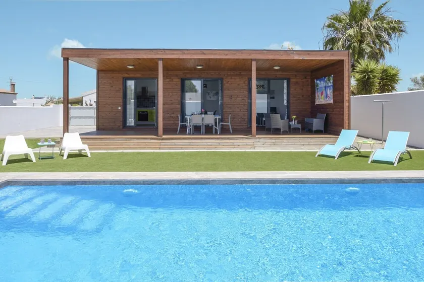Modern Holiday Home ''Casa Toria'' with Private Pool, Air Conditioning - Image 1