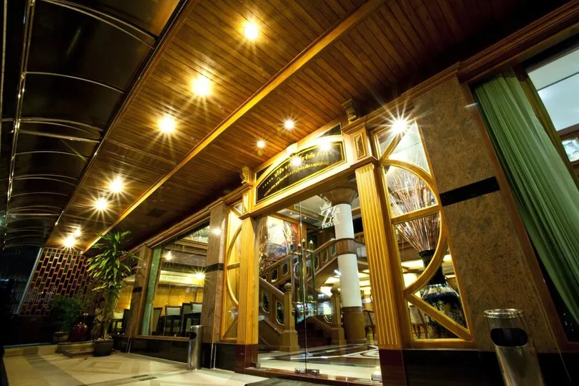 Zaza Hotel - Image 1