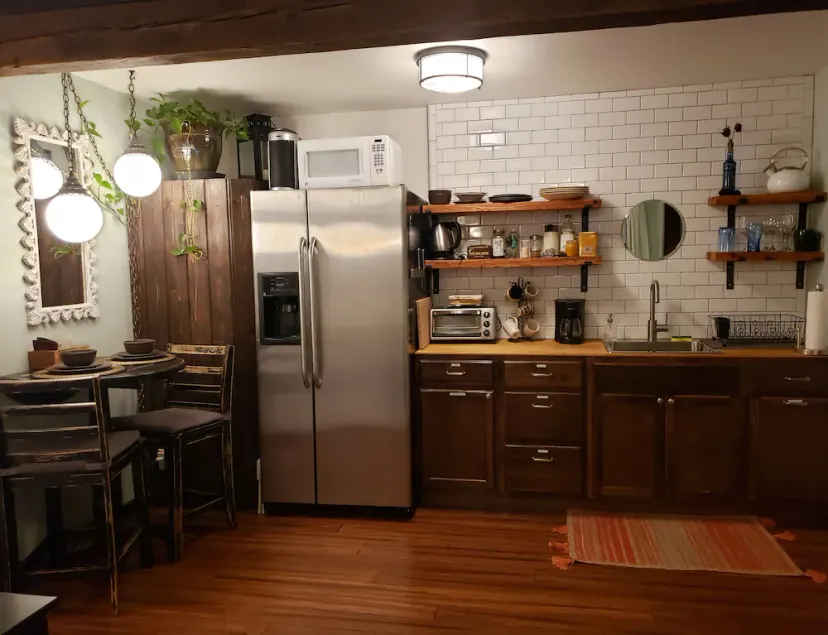 SW Eugene Hills Retreat - Image 1