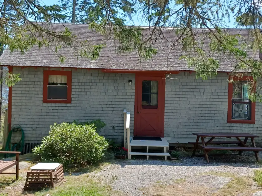 Private Ocean side rustic cottage with beach Bar Harbor - Image 1