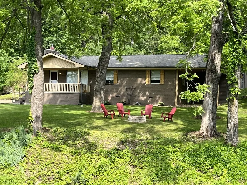Minutes from the Illinois River, Welcome to Native Springs! - Image 1