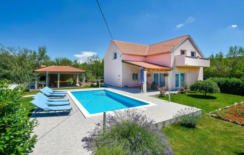 Splendida casa a Dugopolje con sauna - Image 1