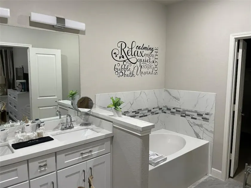 Entire New Cozy Home near NRG Stadium - Image 1