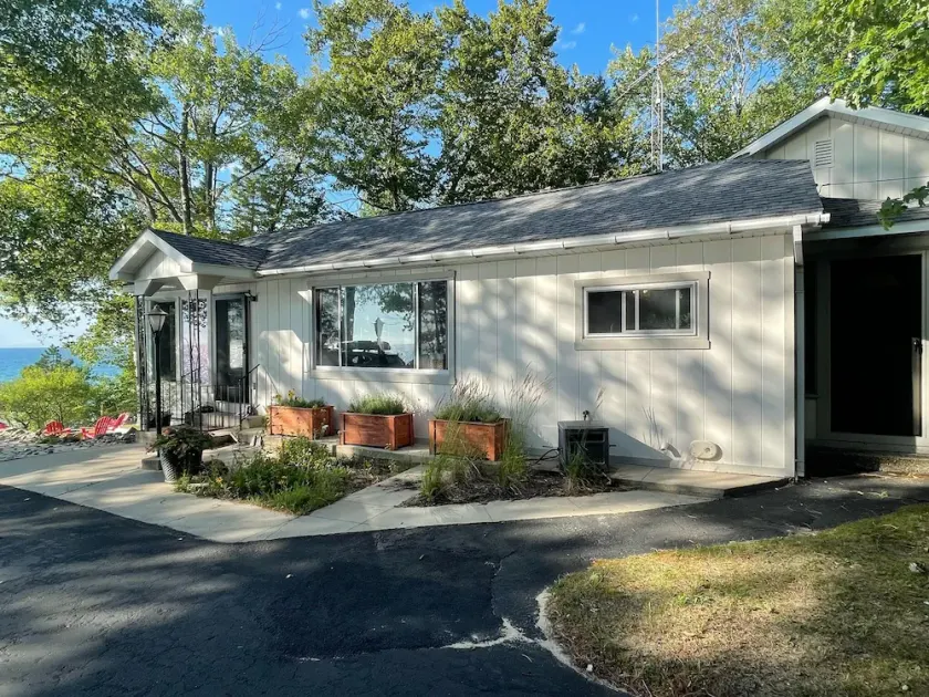 Lake Michigan Cottage w/ 265 ft of Private Beachfront! Perfect family getaway! - Image 1