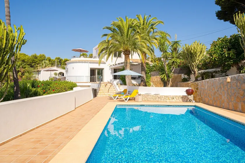 Villa \"Casa Delfin\" con piscina, jardín y Wi-Fi - Image 1