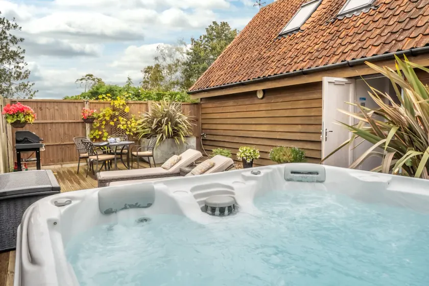 Cartshed Lodge - Image 1