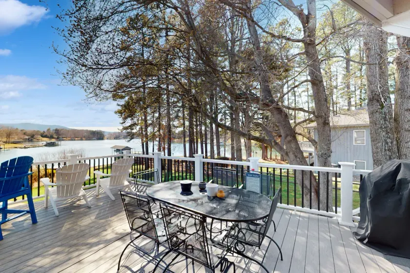 Sail Away - Waterfront home with private beach on the lake, hot tub, & dock - Image 1