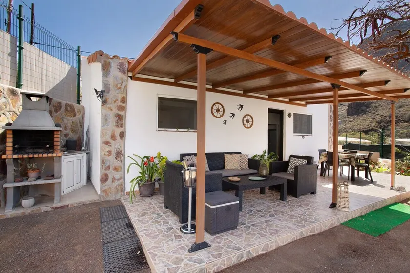 Casa vacanze 'VV Tasartico' con vista mare, idromassaggio e Wi-Fi - Image 1
