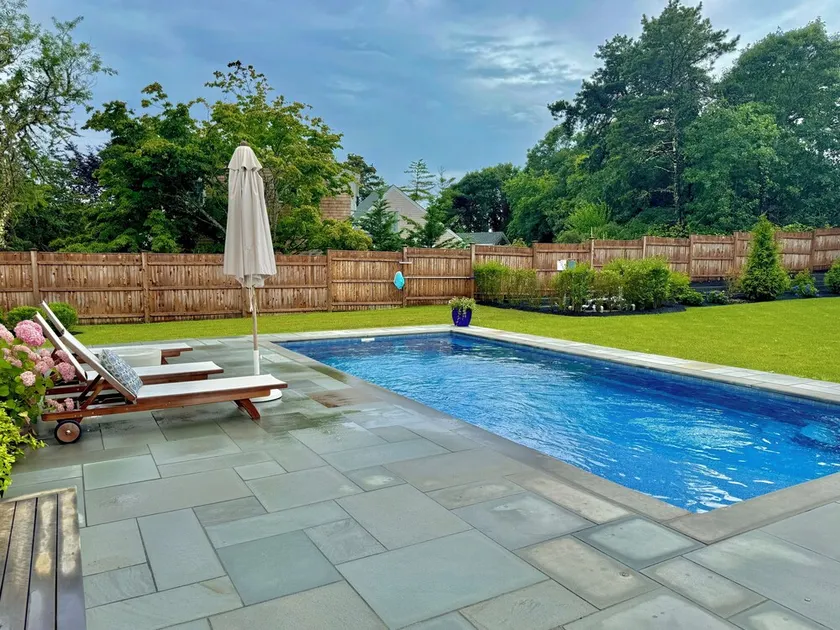 Sep. Ferry Pass Avail. -- Katama home w/pool! Walk to Edgartown and South Beach! - Image 1
