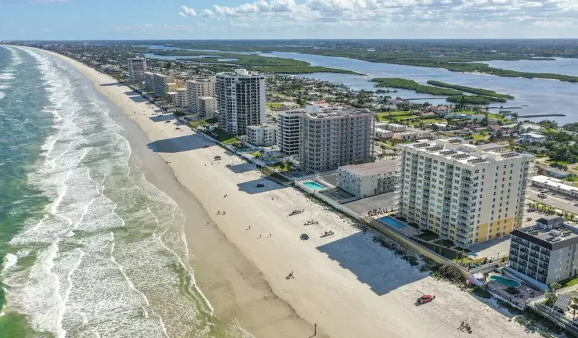 A Wave From it All Oceanfront Pool Condo - Image 1