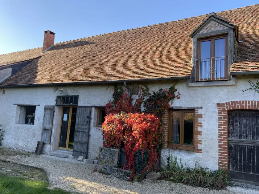 Le Colombier Guesthouse - Image 1