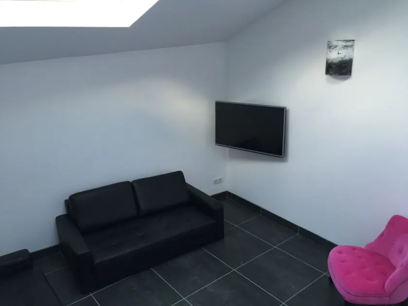 Apartment 8 people 500m from the center and the beach - Image 1
