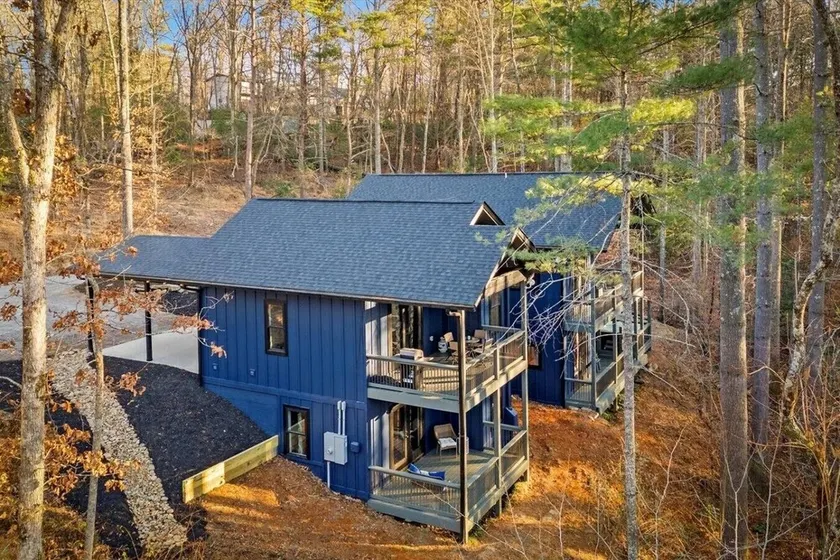 Newly Remodeled King Ensuite Cozy Chalet - Image 1