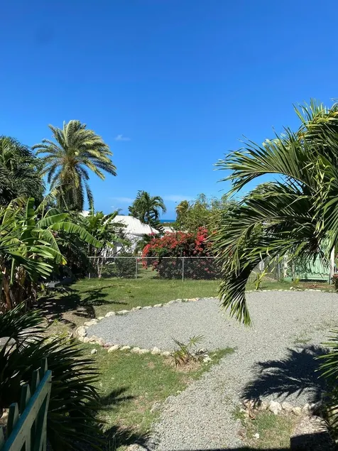 The Greenside Cottages - Private Tropical Garden - Residential area 5 mins from the beach - Image 1