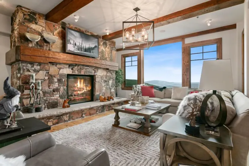 Grand Lodge - 3-Bedroom Deluxe #408 - Ski-in out - Image 1
