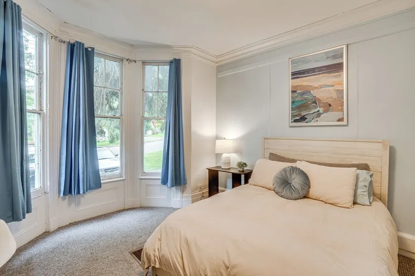 Walk to Lake Ontario, Shops & Eats! Charming Home - Image 1