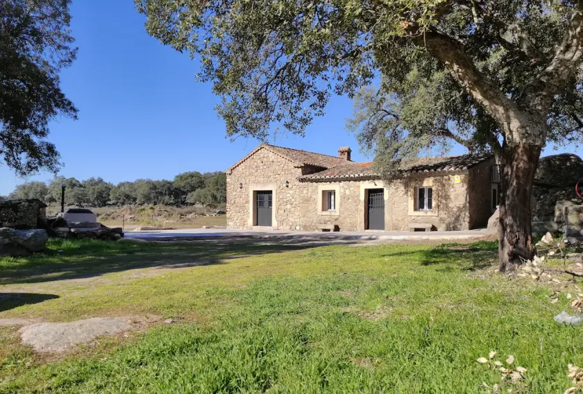 Casa rural 4º Impresionante, moderna, funcional y muy cómoda. Finca de 70.000 m2 - Image 1
