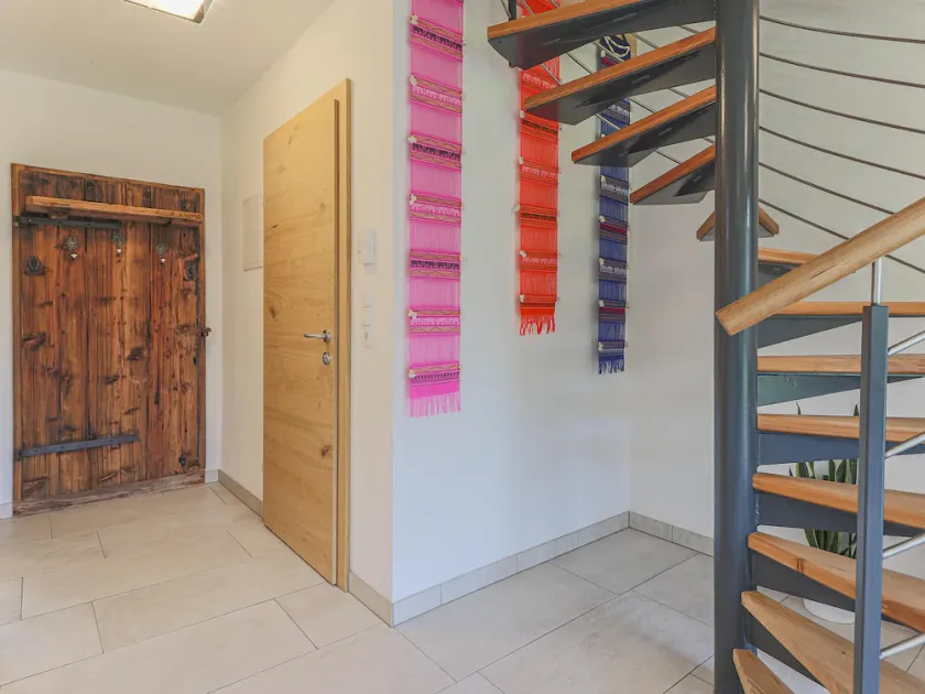Holiday home with 3 modern flats opposite ski lift - Image 1