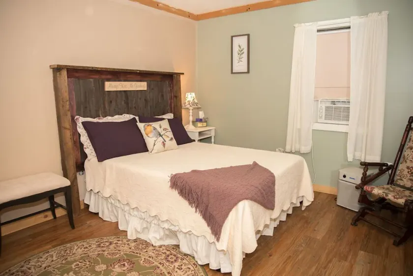 Cottage in the Woods - Suite B & B # 1 - Image 1