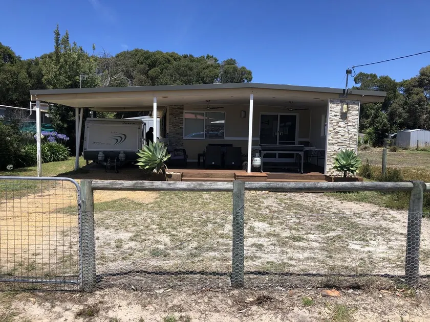 PeliCann Sands Beach House - Loch Sport - Image 1