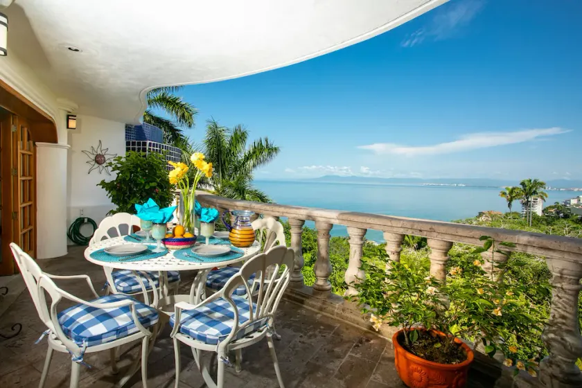 Beautiful & relaxing Condo Azul in prestigious Conchas Chinas - Image 1