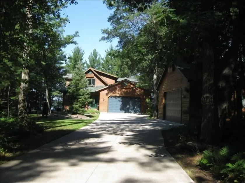 Lyxigt Lakefront-hem vid privat sjö i norra Wisconsin - Image 1