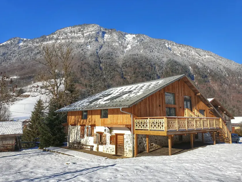 Chalet Jamoo, authentique ferme rénovée au coeur des Aravis - Image 1