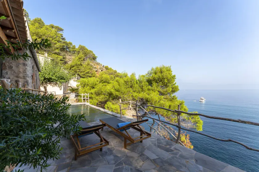 Can Na Julietta, house with private infinity pool and direct access to the sea. - Image 1