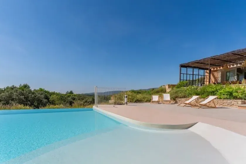 Superb villa in Goult 5mn from Gordes, with infinity pool - Image 1