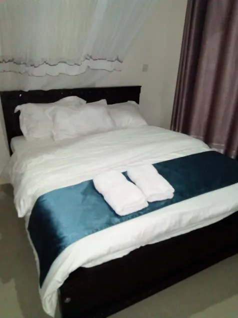 Apartment Sleeps 6 with Free Parking - Image 1