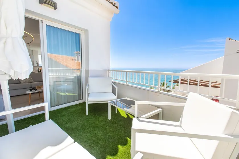 Luxury Sea view Apartment - Image 1
