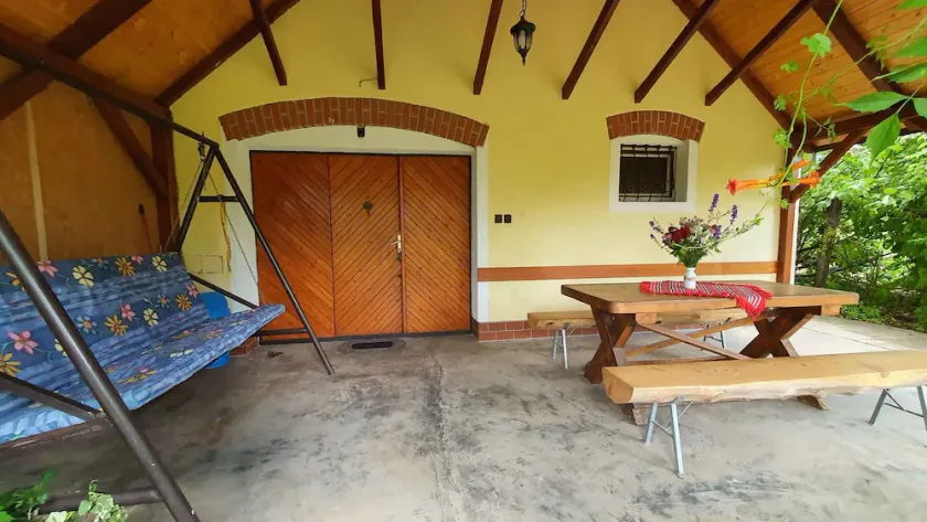 Holiday home furnished in typical Hungarian style - Image 1