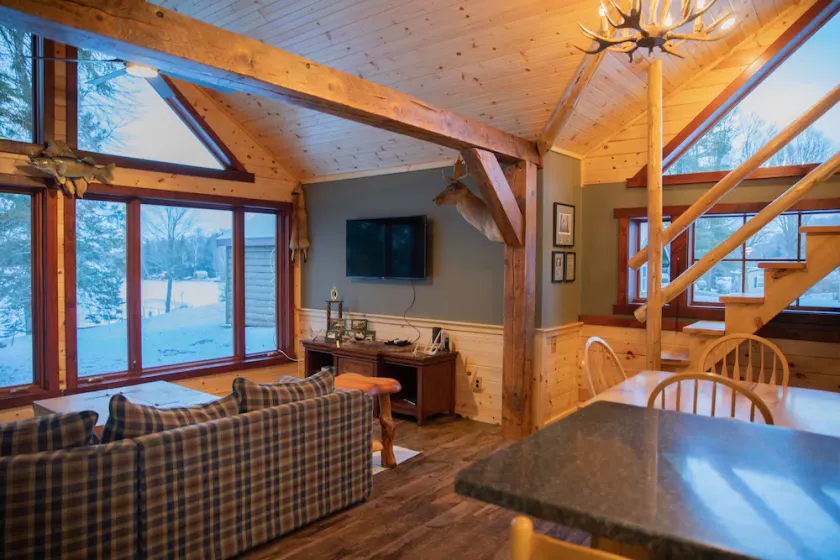 Mercer, WI Beautiful Flambeau Flowage Cabin - Image 1